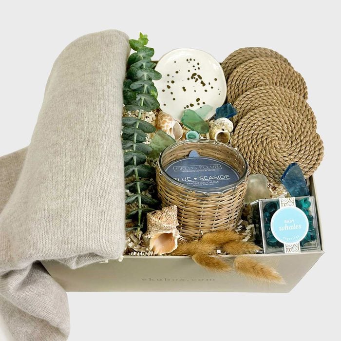 Ekubox Coastal Grandmother Gift Box