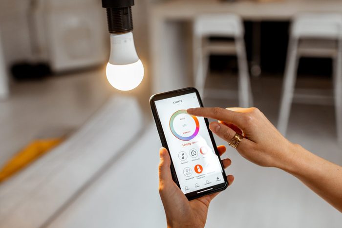 Controlling light bulb with mobile device