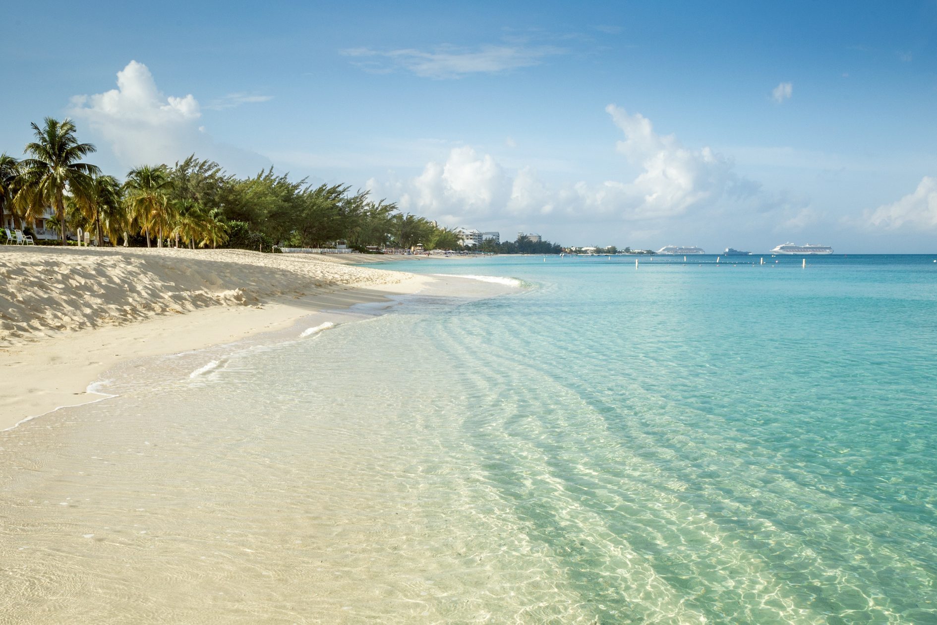 Seven Mile Beach on Grand Cayman island, Cayman Islands