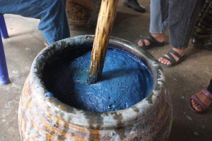 making indigo woad blue dye