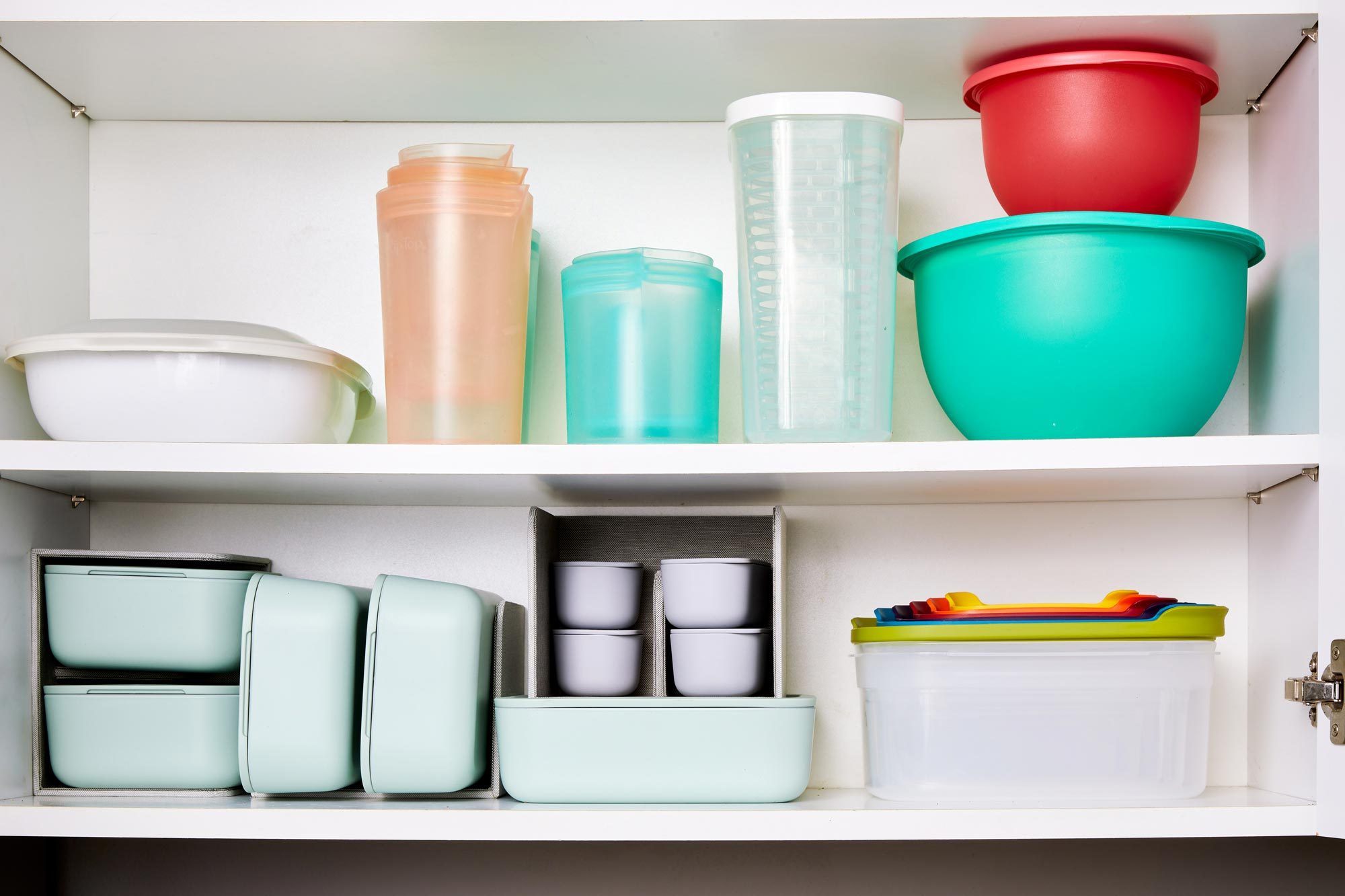 How to Organize Kitchen Cabinets in 9 Simple Steps