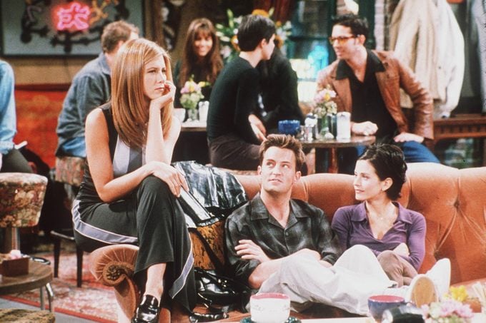 1998 Jennifer Aniston, Matthew Perry, and Courteney Cox in Year 4 of Friends