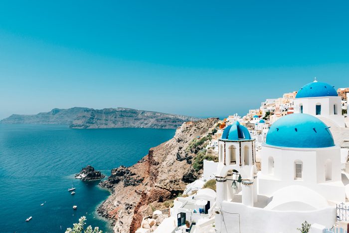 Greece, Santorini, Oia, view to caldera and Greek Orthodox Church 