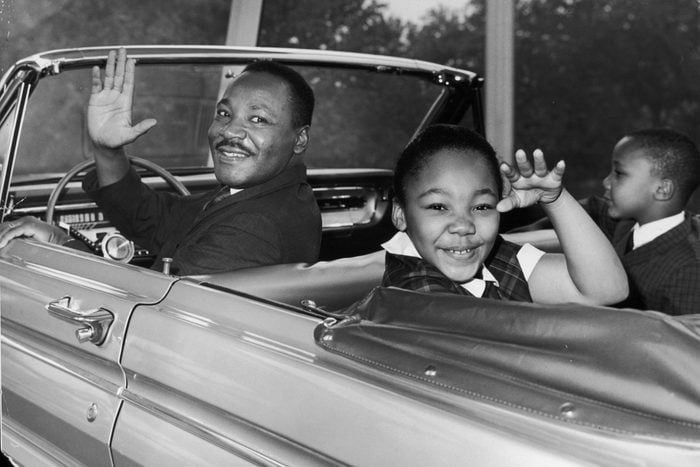martin luther king jr and kids in a car