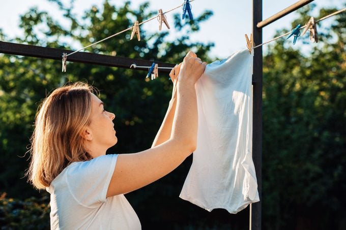 hang dry white shirt outside in the sun