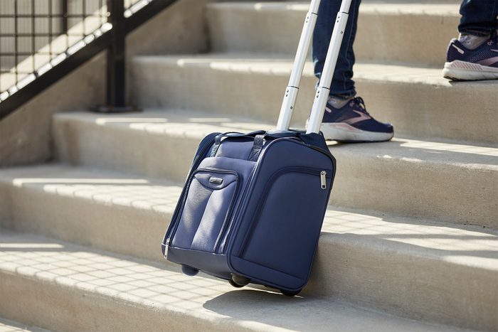 The 7 Best Underseat Luggage Of 2024, According To Travel Experts Rda Luggage Ef 022124 0211 Steps V1