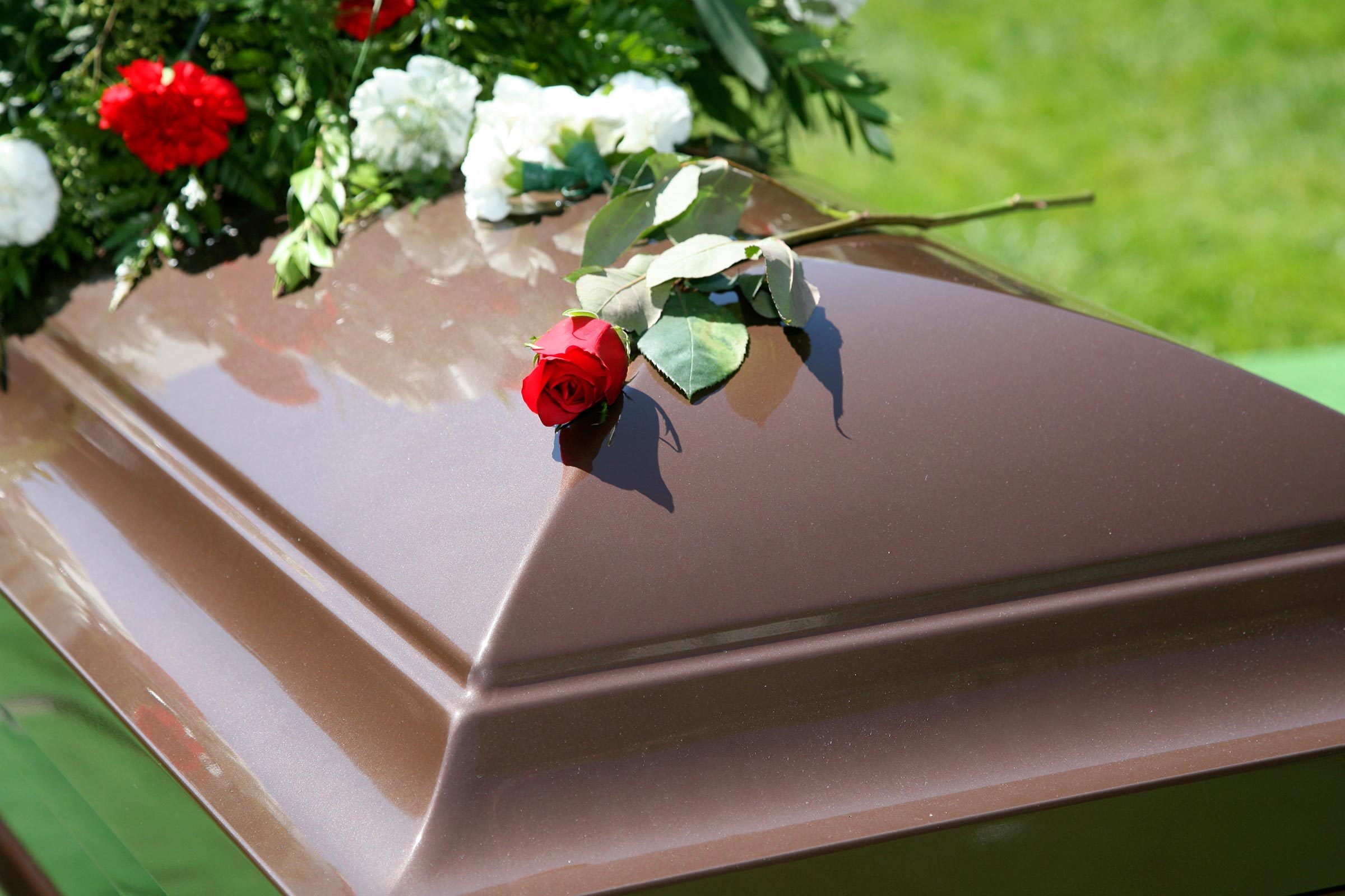 13-things-a-funeral-director-won-t-tell-you-reader-s-digest