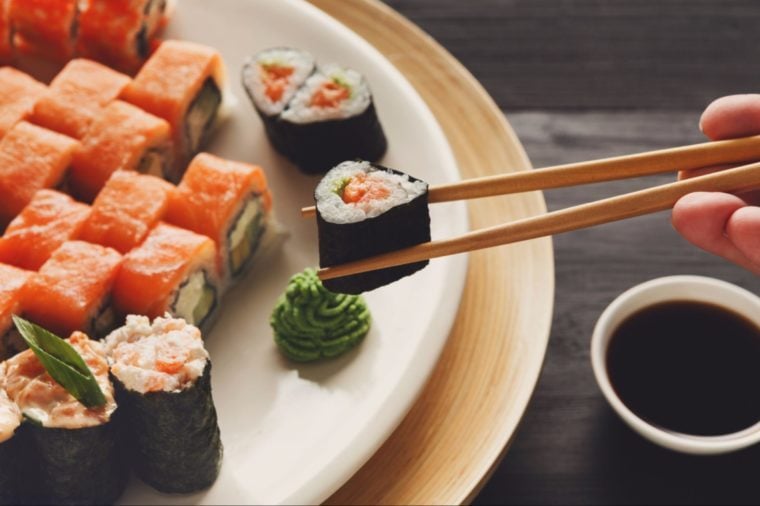 Attention Sushi Lovers There Are Rules About Eating Japanese Food That You Must Follow_644962144